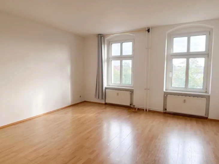 HOMESK - Gepflegte 2-Zimmer-Altbauwohnung mit Balkon an der Karl-Marx-Straße — photo 1